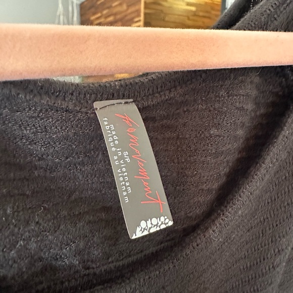 EUC🖤 FP Movement Throwback Layer Small Black - Picture 6 of 12